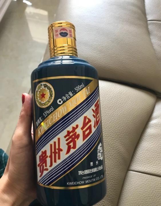 如何正确描述酱香型白酒的口感？