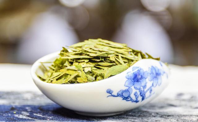 绿茶有哪几种，怎么区分好的绿茶以及新茶？